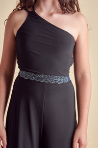 Beaded braid belt in navy with elasticated band and clasp in back.